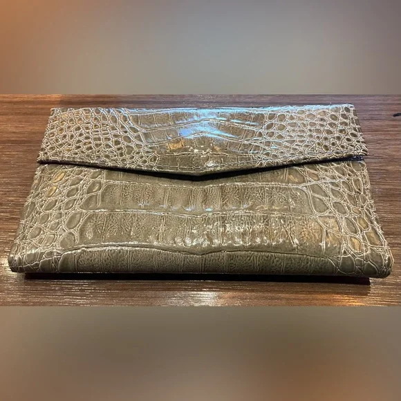 Elegant Crocodile-Embossed Clutch genuine leather - Picture 1 of 9